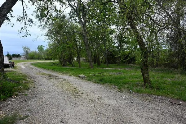 1997 County Road 655, Farmersville, TX 75442