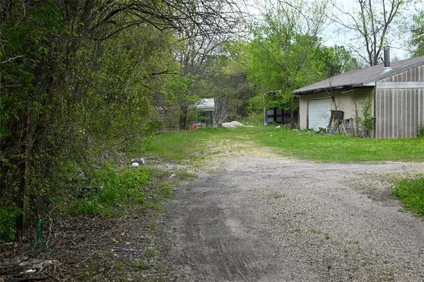 1997 County Road 655, Farmersville, TX 75442