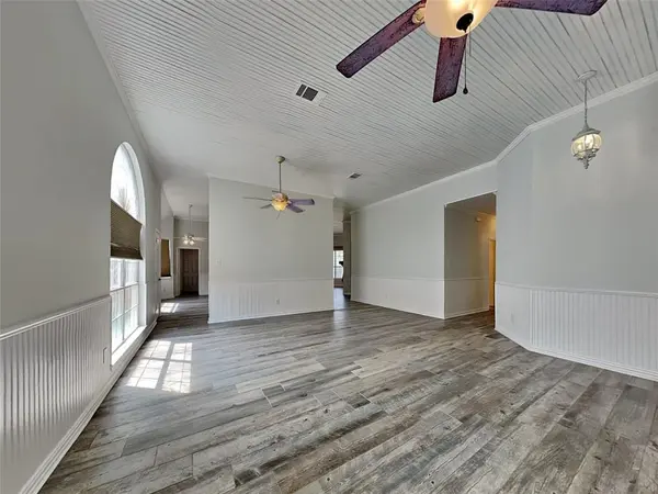 7513 Silverthorn Drive, Rowlett, TX 75089