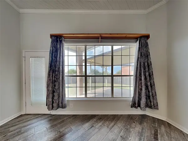 7513 Silverthorn Drive, Rowlett, TX 75089