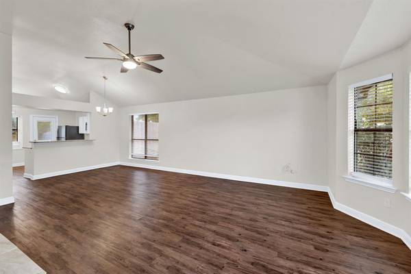 2416 Oakmont Drive, Bedford, TX 76022