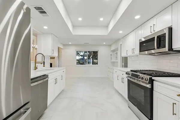 1704 Venetian Circle, Arlington, TX 76013