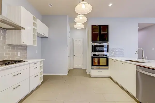 9764 Old Field Drive, Mckinney, TX 75072