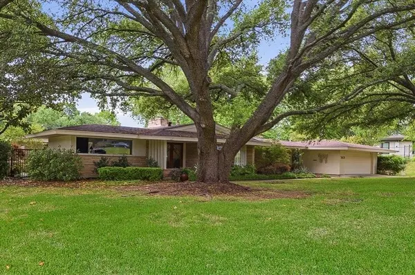 3601 Encanto, Fort Worth, TX 76109