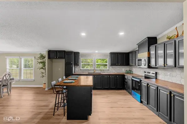 8730 Pinehaven, Keithville, LA 71047