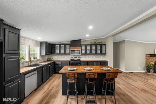 8730 Pinehaven, Keithville, LA 71047