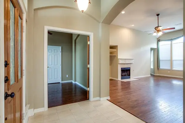 2221 Briary Trace Court, Lewisville, TX 75077