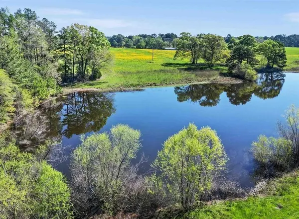 000 AN County Road 185, Elkhart, TX 75839