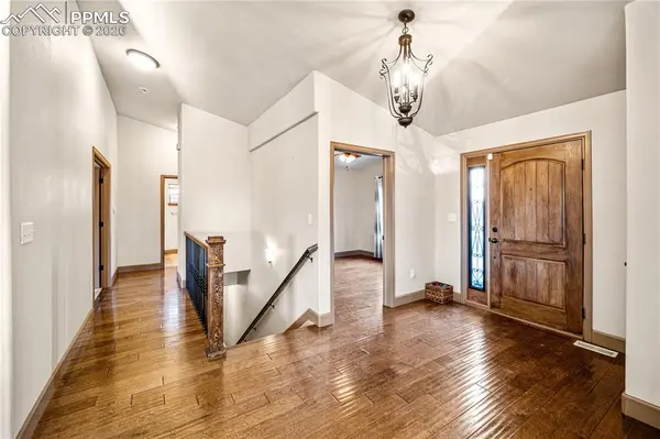 5707 Mark Twain LN, Pueblo, CO 81008