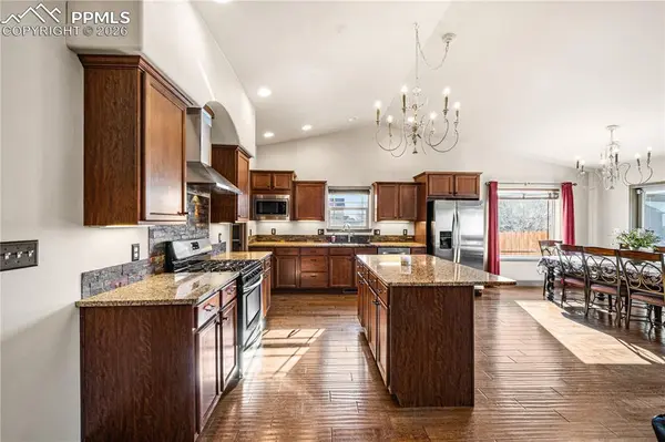 5707 Mark Twain LN, Pueblo, CO 81008