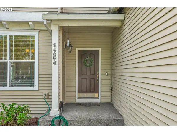 34050 SE Sturgeon ST, Scappoose, OR 97056