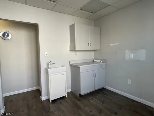 332 Lafayette St, Newark City, NJ 07105