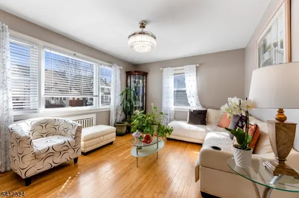 95 William Pl, Totowa Boro, NJ 07512