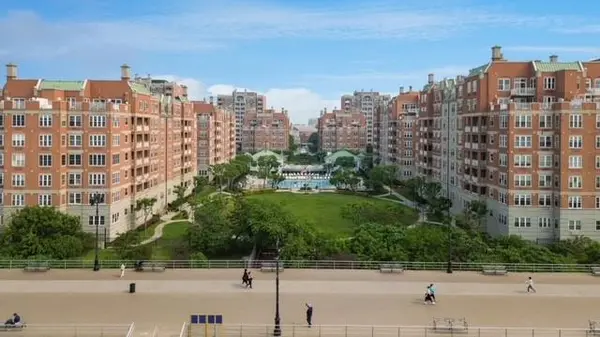 155 Oceana DR East #2C, Brooklyn, NY 11235