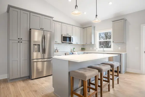 3630 Tulipleaf DR, Holland Twp, MI 49424