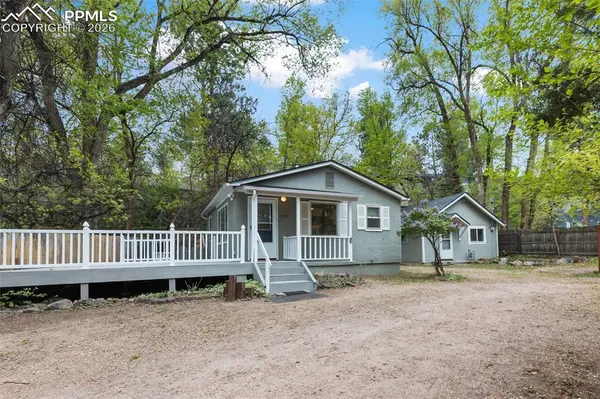 1527 W Cheyenne RD, Colorado Springs, CO 80906