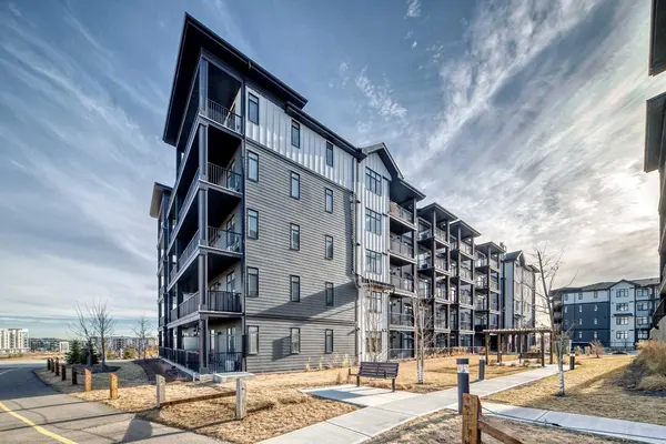 30 Sage Hill WALK NW #105, Calgary, AB T3R 2A9