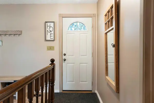 4609 Marcombe WAY NE, Calgary, AB T2A 3G6