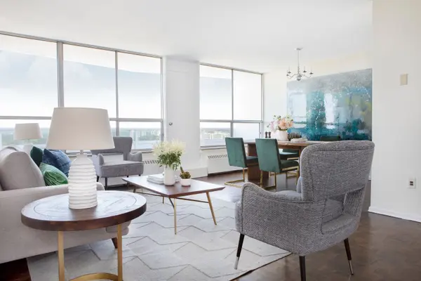 100 Graydon Hall DR #1106, Toronto C13, ON M3A 3A8