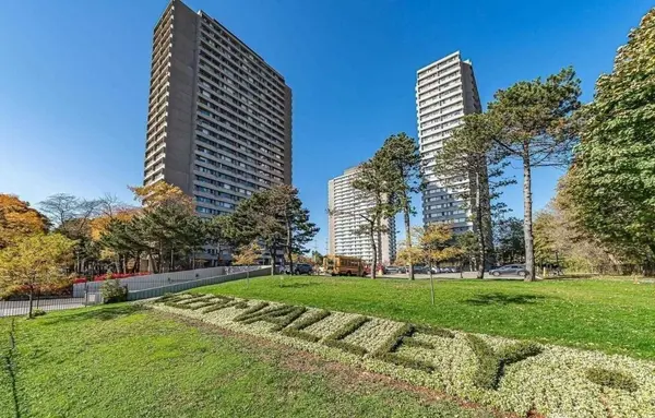 735 Don Mills RD #2707, Toronto C11, ON M3C 1T1