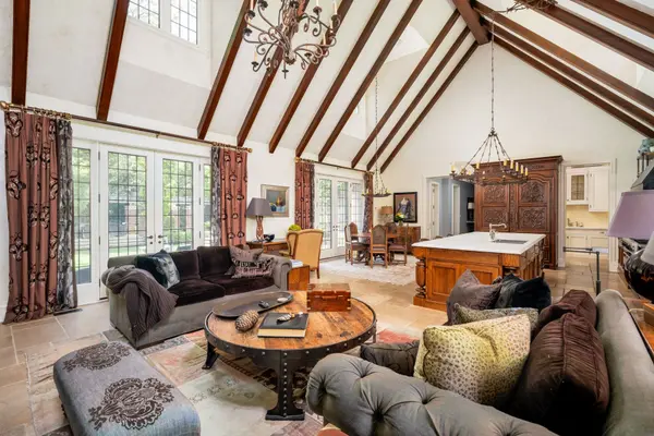 175 Teddington Park AVE, Toronto C04, ON M4N 2C8