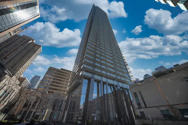 1080 Bay ST #2104, Toronto C01, ON M5S 0A5