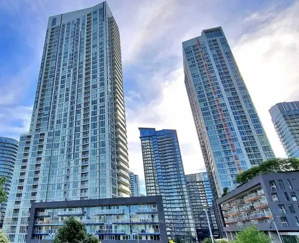 75 Queens Wharf RD #205, Toronto C01, ON M5V 0J8