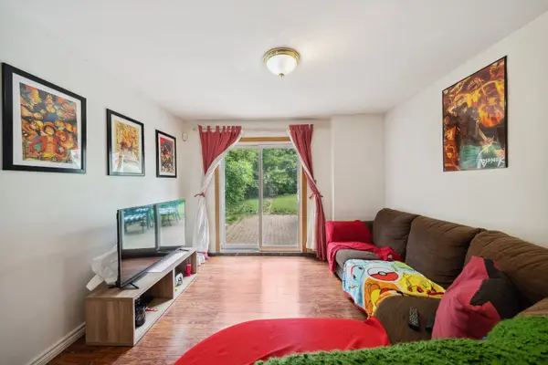 114 Angus DR, Toronto C15, ON M2J 2X1