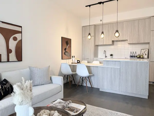 5 St. Joseph ST #1906, Toronto C01, ON M4Y 1J6