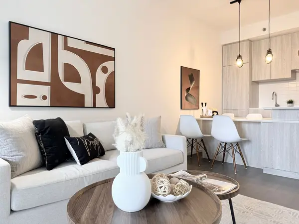 5 St. Joseph ST #1906, Toronto C01, ON M4Y 1J6