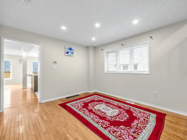 9 Barnham ST, Ajax, ON L1Z 0M5