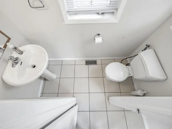 9 Barnham ST, Ajax, ON L1Z 0M5