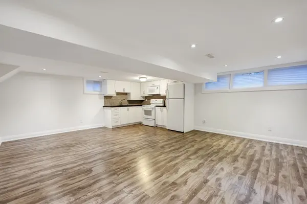 268 Penn AVE #Basement, Newmarket, ON L3Y 2S6