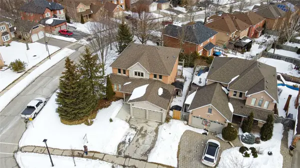 355 Carruthers AVE, Newmarket, ON L3X 2B7