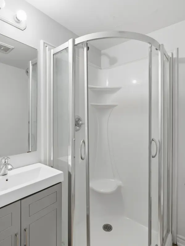 244 Penetanguishene RD #4, Barrie, ON L4M 7C2