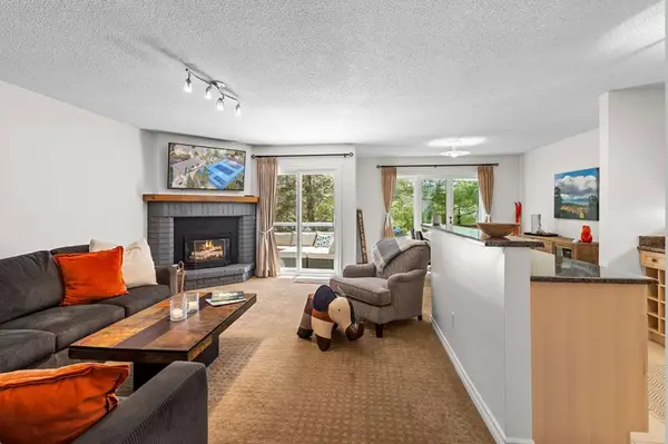 28 Ramblings WAY #42, Collingwood, ON L9Y 5C6