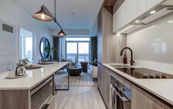 2495 Eglinton AVE W #2705, Mississauga, ON L5M 2T2