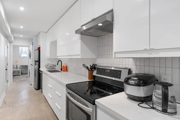 14 Seaforth AVE #Basement, Toronto W01, ON M6K 1N5