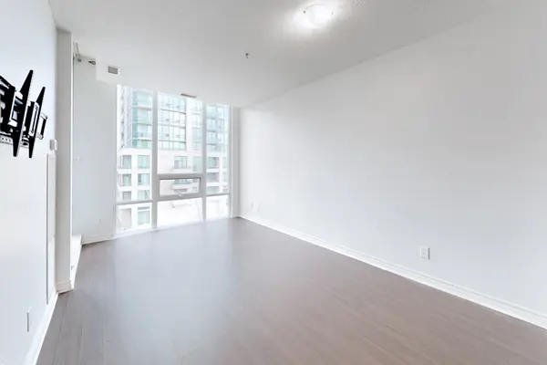 3525 Kariya DR #316, Mississauga, ON L5B 0C2