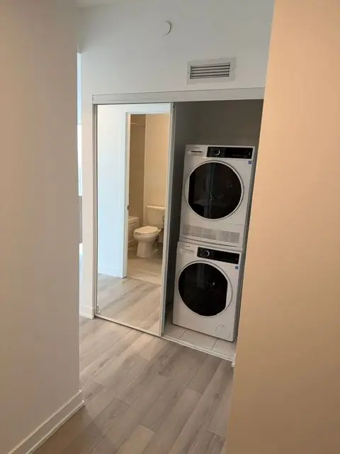 15 Skyridge DR #1709, Brampton, ON L6P 4S3