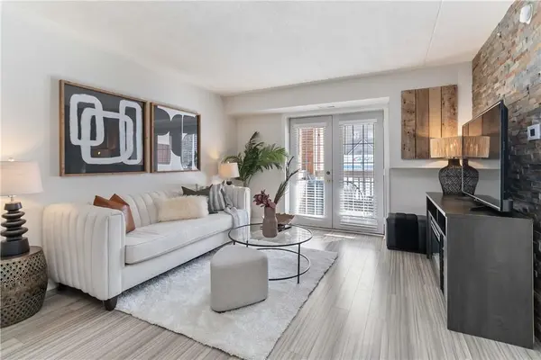 4015 Kilmer DR #110, Burlington, ON L7M 4M4