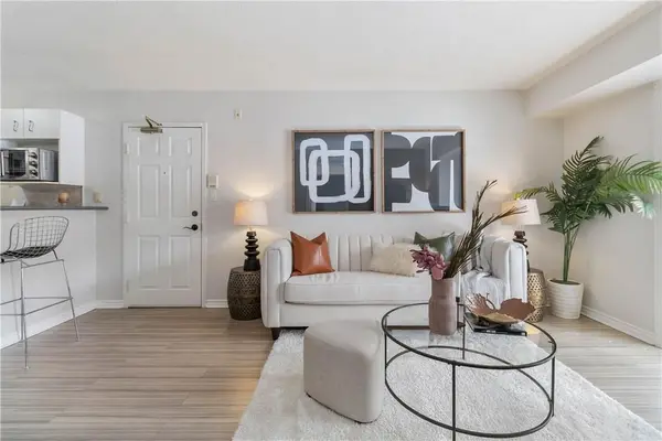 4015 Kilmer DR #110, Burlington, ON L7M 4M4