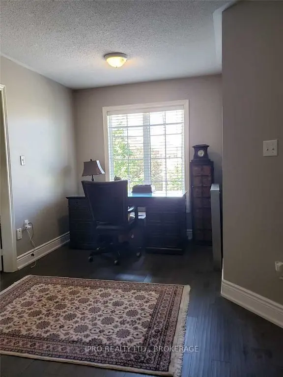 5890 Tampico WAY, Mississauga, ON L5M 6Y9