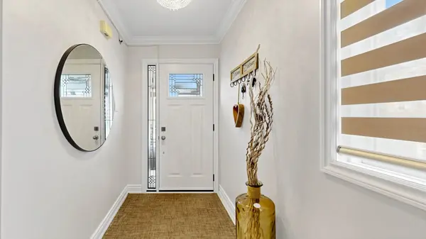 10 Cedarwood CRES, Brampton, ON L6X 4K1