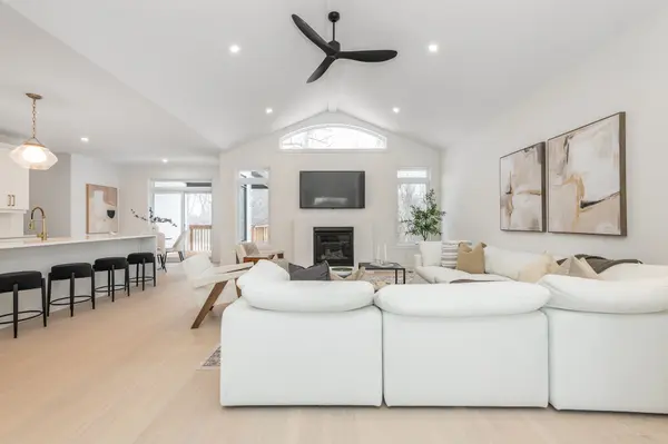 23 Skeel CT, Stittsville - Munster - Richmond, ON K0A 1B0