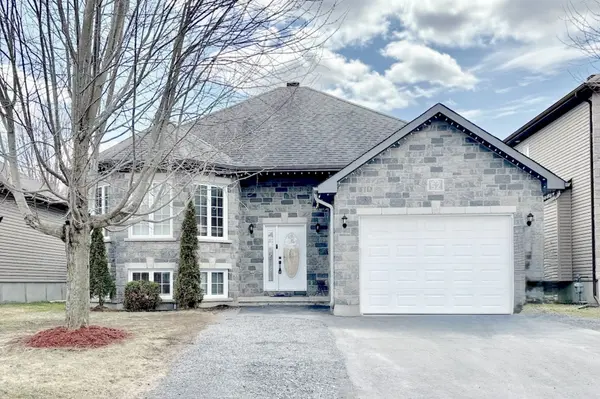 52 South Indian DR, The Nation, ON K0A 2M0