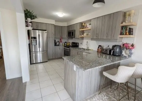 455 Guelph AVE #8, Cambridge, ON N3C 0H2