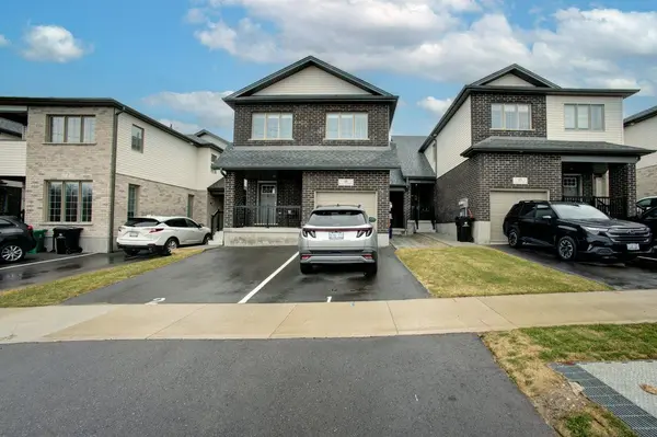 11 Rockcliffe DR #2, Kitchener, ON N2R 1W5