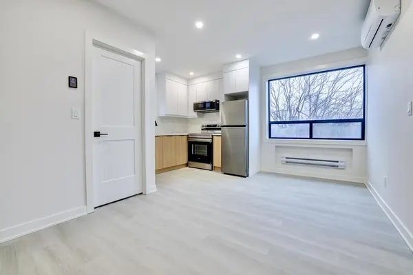 20 Duke ST #305, Hamilton, ON L8P 1X1