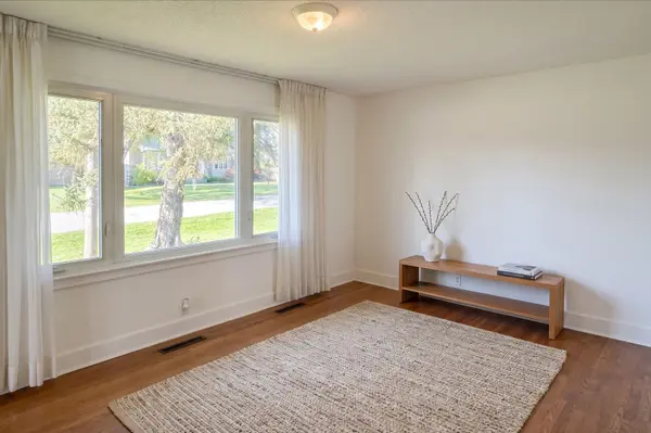 1745 Ortona AVE, Mooneys Bay - Carleton Heights And Area, ON K2C 1W8